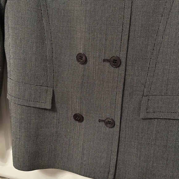 Hugo Boss gray suit - Picture 3 of 6